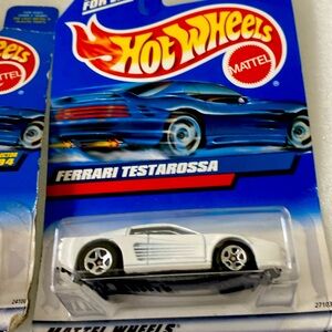 Hot Wheels 1996 Ferrari Testarossa  #497 White 5 spoke wheels new on car f355